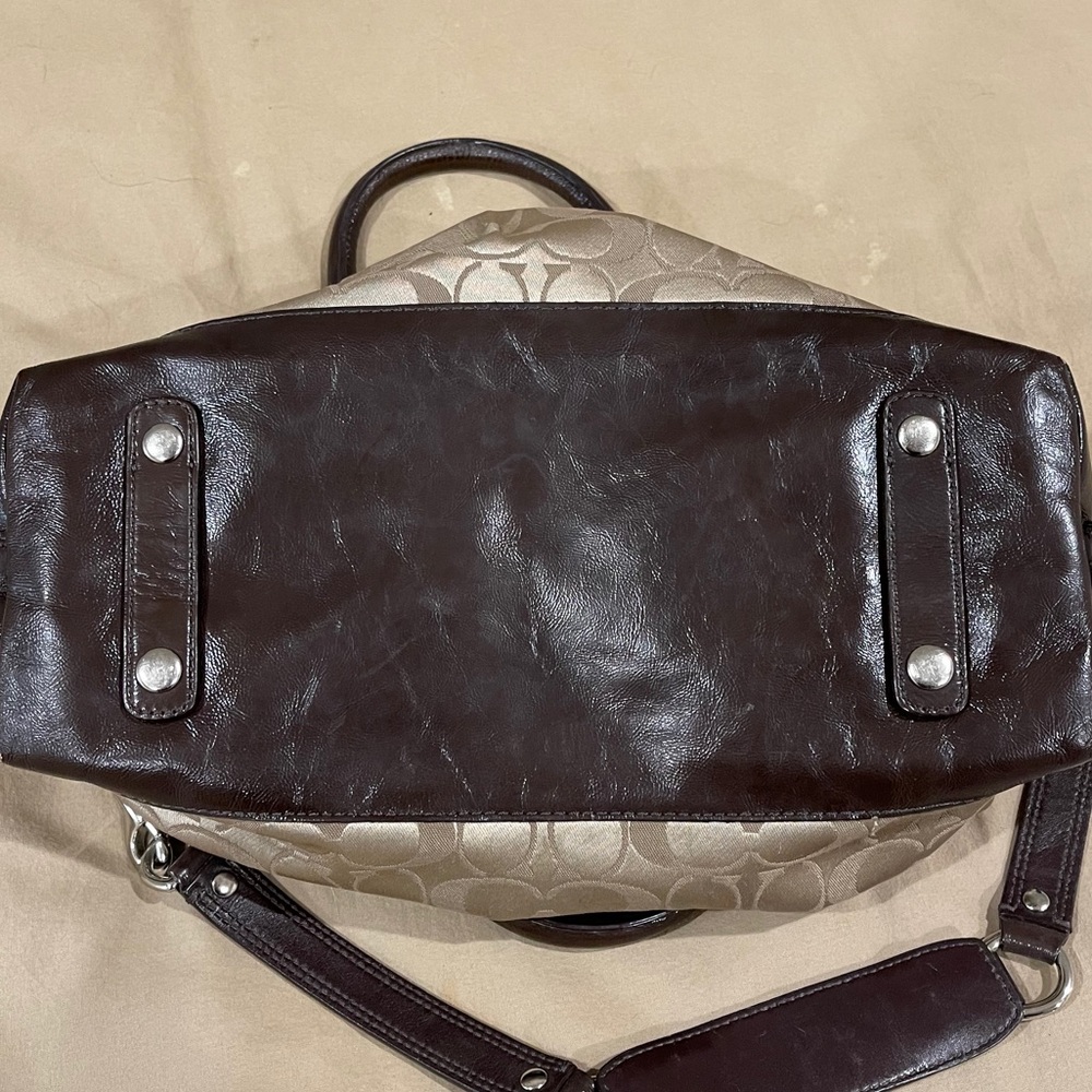 Coach purse!! - Picture 11 of 11